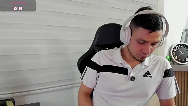 Онлайн чат XXX Rick_Adams