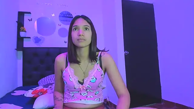 Chat +18 de sapphire_brown20 ao vivo