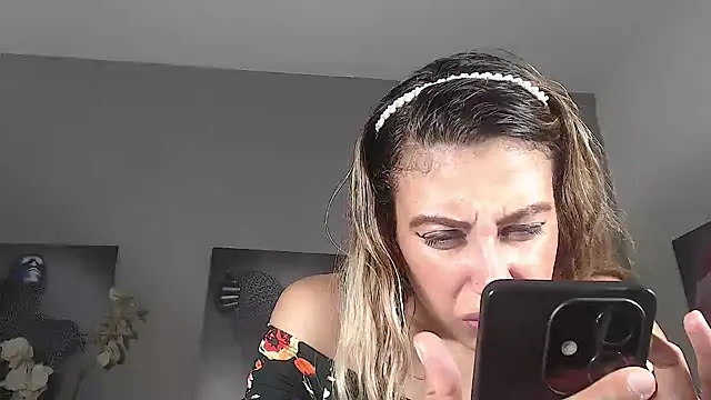 AntonellaBlanc élő XXX-chatje