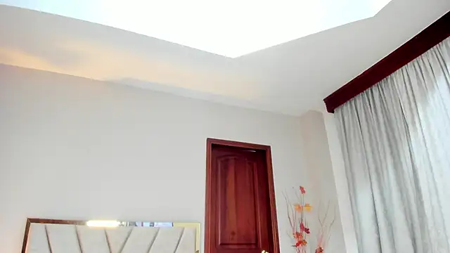 XXX chat uživo modela Zamira_Taylor