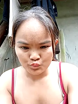 XXX chat uživo modela Luminana