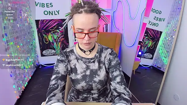 LisaFoxy_y Chat XXX live