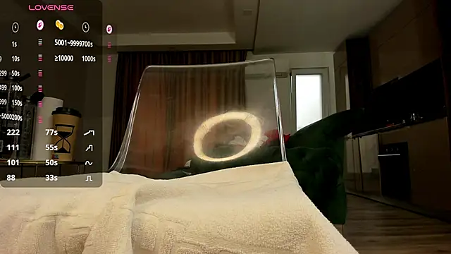 XXX chat uživo modela jeniffer100