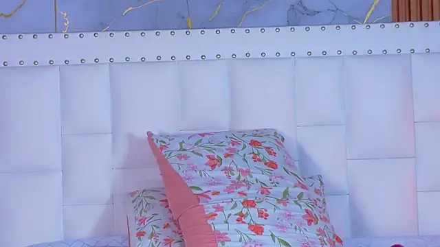 دردشة kinkylittlegirll الجنسية المباشرة