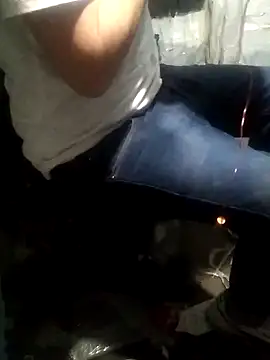 Wero4200 লাইভ XXX চ্যাট