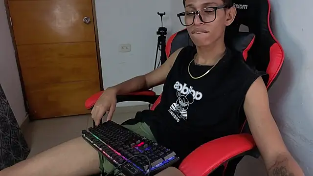 sung_yol Chat XXX in diretta