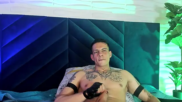 Chat +18 de Dustin_Sonne ao vivo