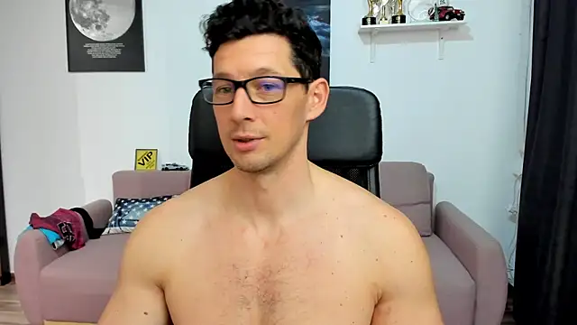 BrutusK08: онлайн-секс-чат