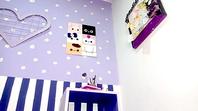 PetiteIvoryQueen19 Chat XXX live