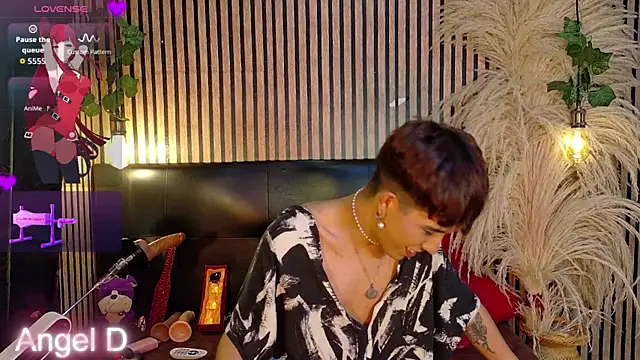 Angeldust19: онлайн-секс-чат