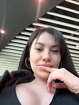 Pokazy przed kamerką – Wet__Bunny