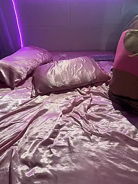 Shynesse21's Webcam Show