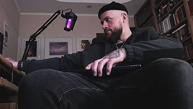 Вебкам-шоу FindomJason