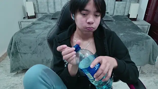 laureentt_: онлайн-секс-чат