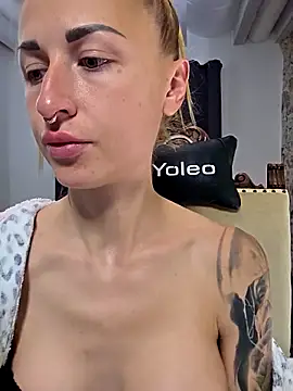 kylie_blck 现场XXX聊天