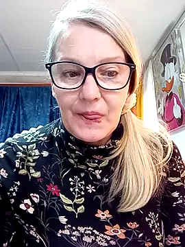 irinamaux: απευθείας συνομιλία ΧΧΧ