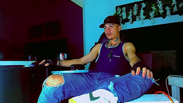 HannibalLester's Live XXX Chat