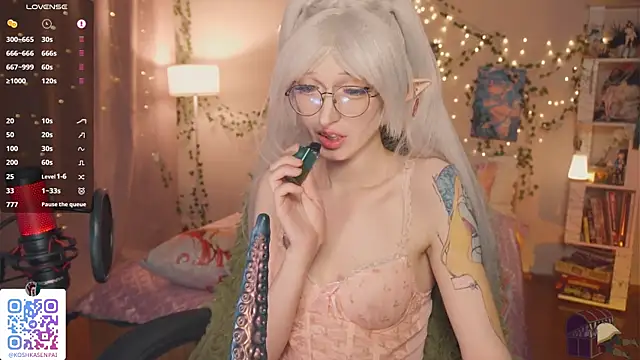 koshkasenpai Adlı Modelin Web Kamerası Şovu