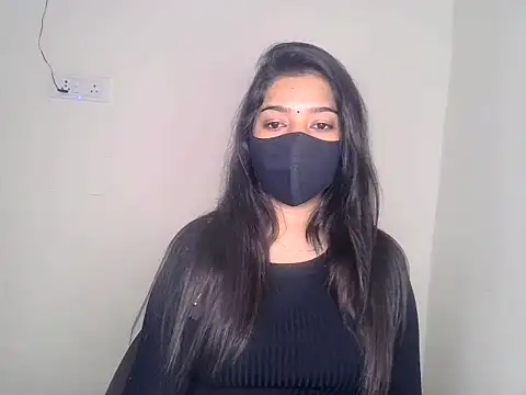 kritikadoll Adlı Modelin Web Kamerası Şovu