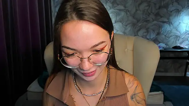 Chatroom XXX en direct de SusannJohnson