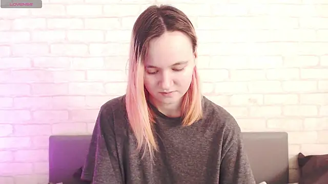 Ericha_Stone Live XXX-chat