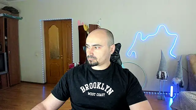 Show modela -Ziesh- na web-kameri