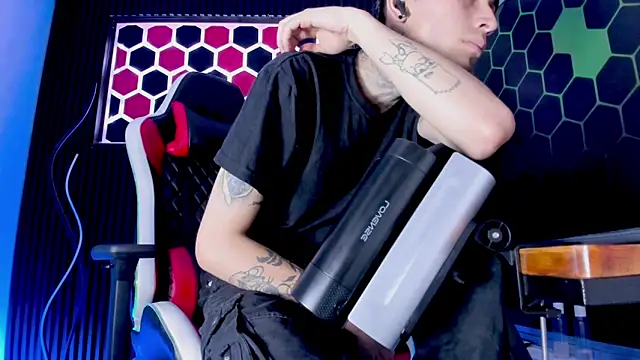 Max_Hader_ Live XXX-chat