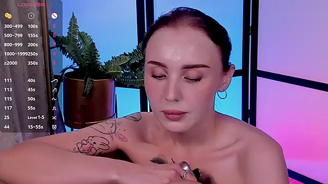 LianaFord live XXX chat