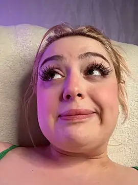 KellyMoorsn Live XXX chat