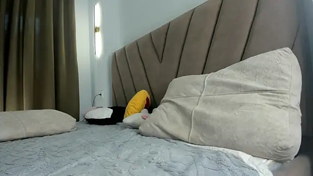 Pokazy przed kamerką – kok0mi