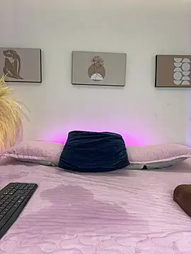 Esmeralda_Duarte Adlı Modelin Canlı XXX Sohbeti