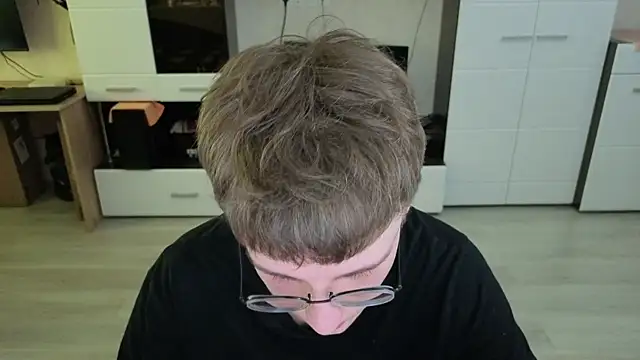 angryzan 现场XXX聊天