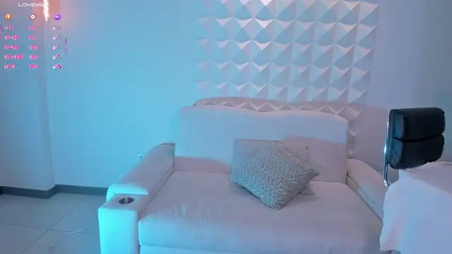 Chat XXX en directo de TaraLawrence