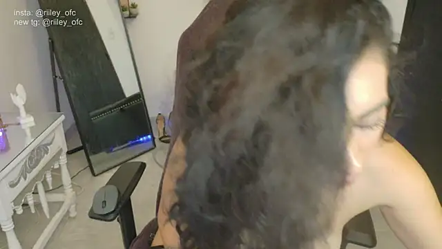 riiley live XXX chat