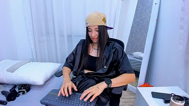 ViictoriiaSaenz Chat XXX in diretta