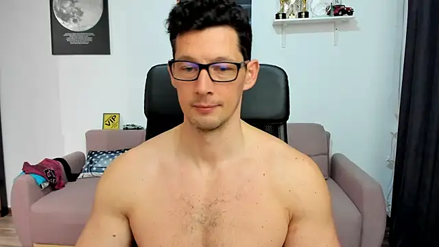 BrutusK08's Live XXX Chat