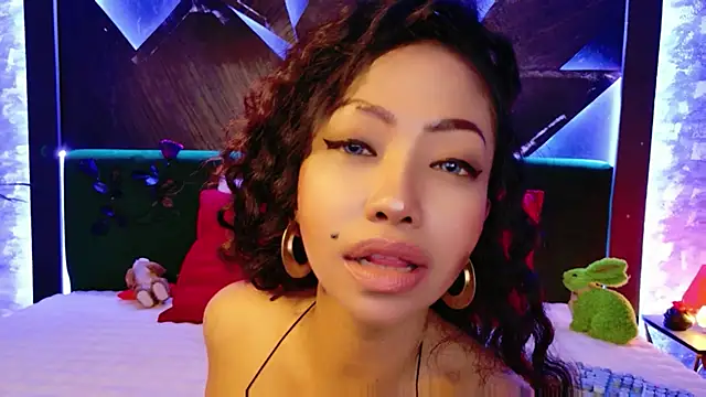 ElyaQuinn's Webcam Show