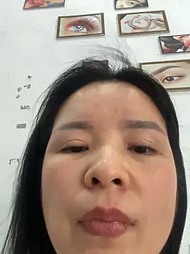 Ivy_Trix2: онлайн-секс-чат