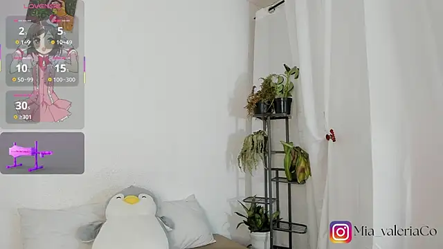 แชท XXX สดของ Mia-Valeria-