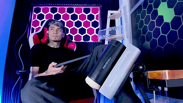 Max_Hader_ 网络视讯表演