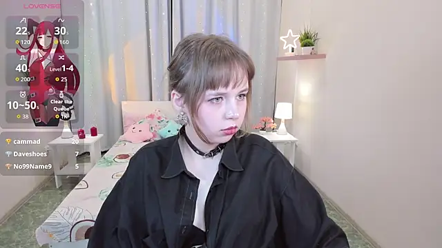 LeonaHicks' Live XXX Chat