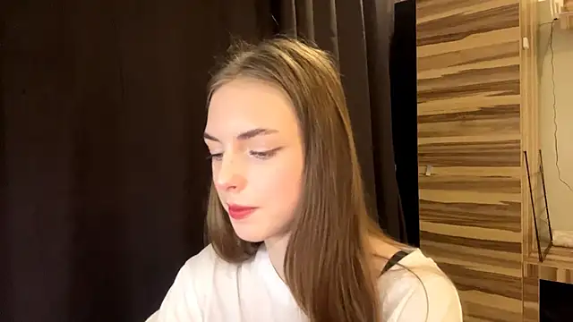 PollyDream live XXX chat