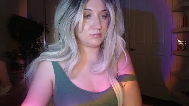 GoddessEmmy live XXX chat