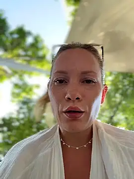 LavenderHotのライブXXXチャット