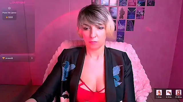 Lana_Foxyy Chat XXX live