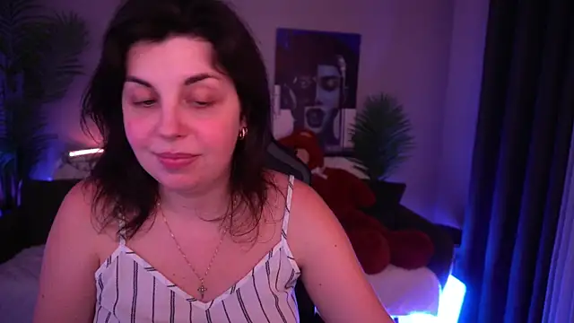 MirandaWong Chat XXX in diretta