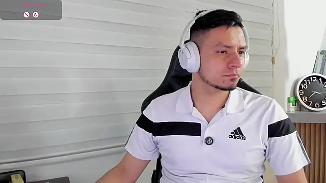 Rick_Adams Adlı Modelin Canlı XXX Sohbeti