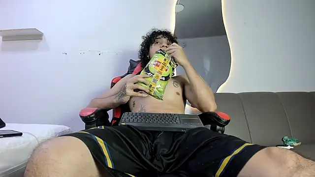 JackesTaylor Show in webcam