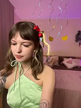 Lisa_Blossom Adlı Modelin Web Kamerası Şovu