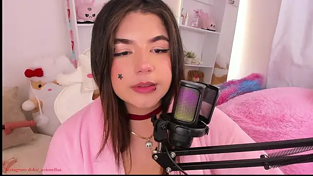 dolce_antonellaa élő XXX-chatje